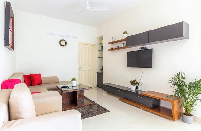 BluO 2BHK Hitech City - Gym, Terrace Garden, Lift