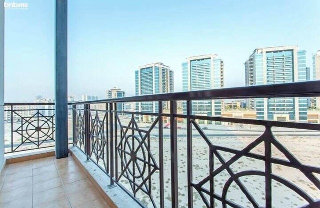 bnbme | Luxury Al Barsha Apt near Miracle Garden