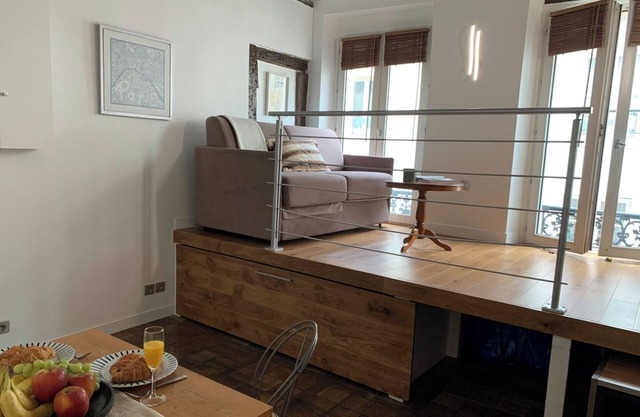 BnBNook - Charming Studio Near Notre Dame