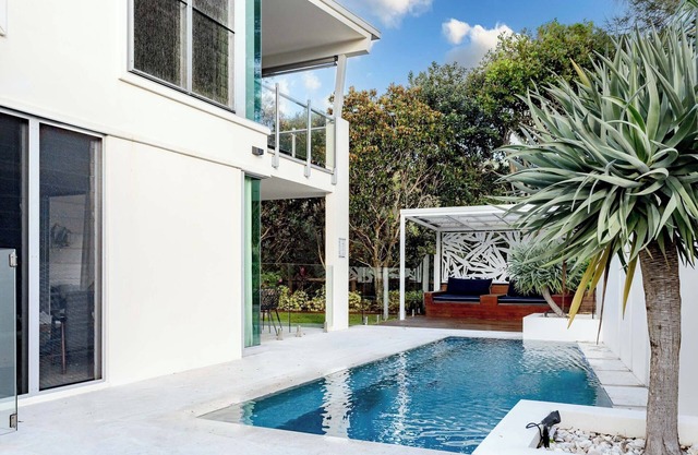 Boardrider Retreat Coolum - walk to beach