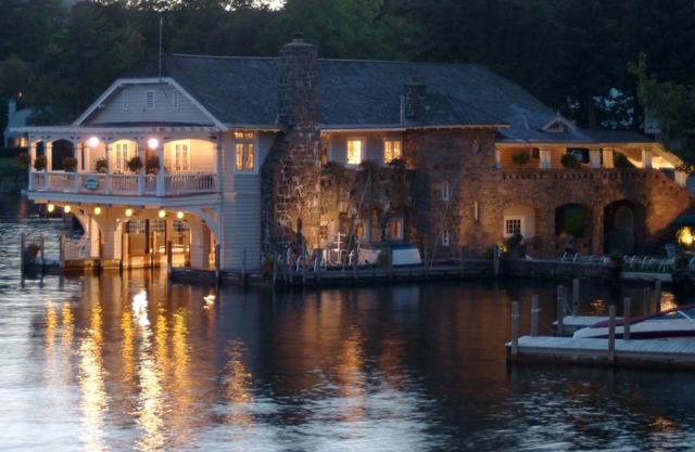 Boathouse Waterfront Lodging