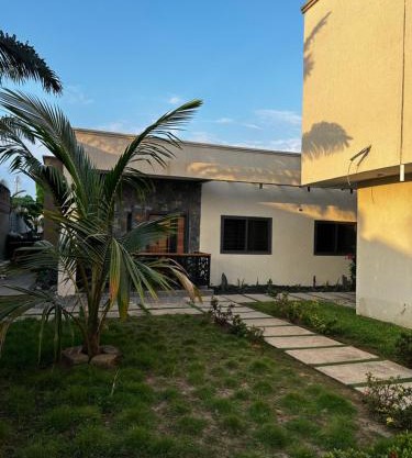 Bobby’s villa
