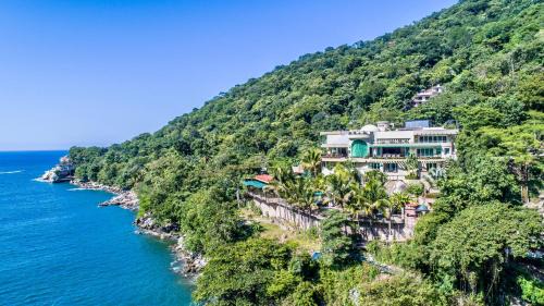 Boca de Tomatlán Luxury Boutique Hotel Accommodations