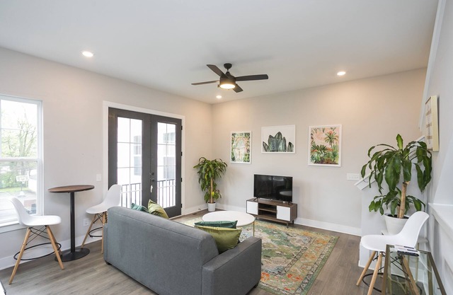 BOHO Boutique Stay |3bd 2ba|10 Minutes to Lower Broadway|