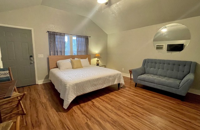 Boho Studio in the Heart of OKC