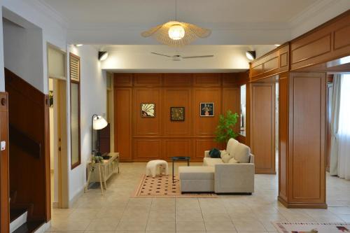 BohoHaven 半独立别墅 Semi D 5Rooms 3Bath 10 to 12 pax 15mins to KK City