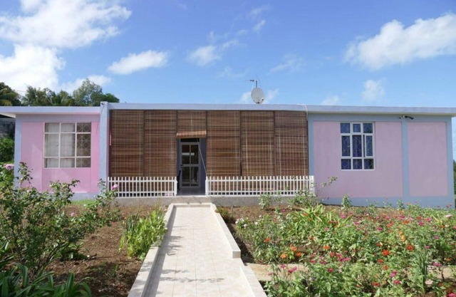 Bois Gournable - 5 Mins to Airport & Tortoise Park, WIFI, Aircon & Best Produce