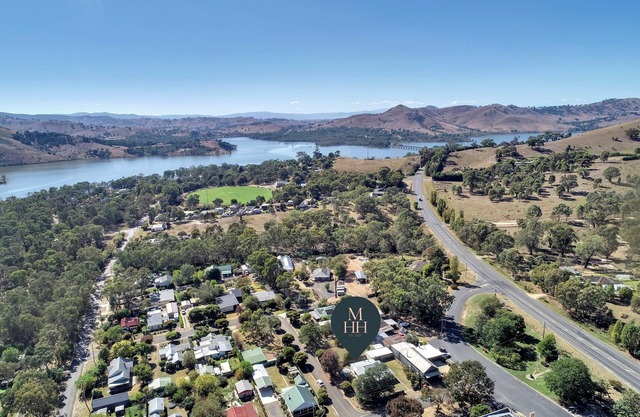 Bonnie Home - 4-bedroom home nestled in the heart of Bonnie Doon