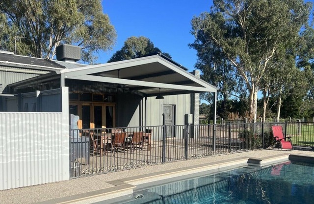 Bonvale Resort Entire Guesthouse with pool