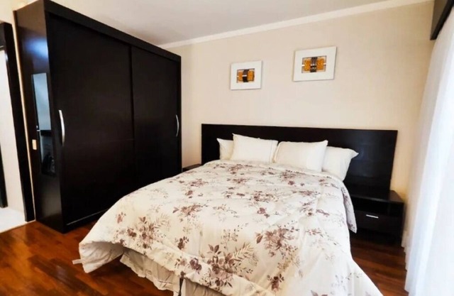 Book a flat one block from Paulista! 5 minutes from the subway