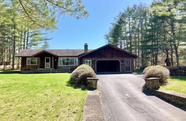 Book now for fall foliage. Whiteface Gondola! Plan a quiet getaway.