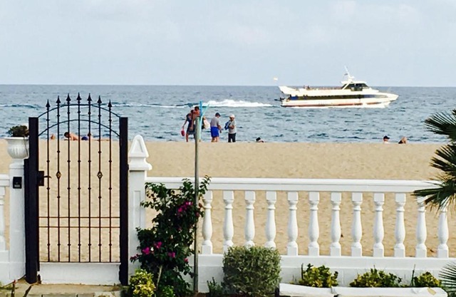 Boutique home the beach