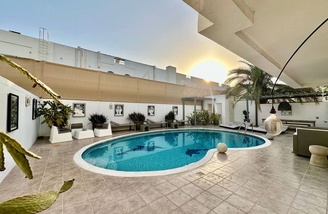Boutique Style 4-Bed Villa with Housekeeper & Pool near the Beach in Dubai