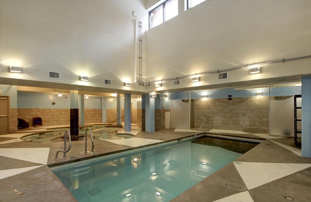 Bow 119 | Adorable Suite with Pool & Hot Tub