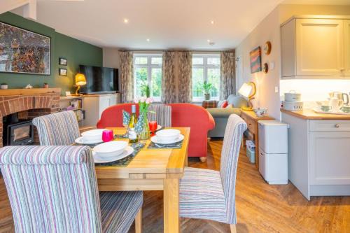 Brackenhurst Cottage by Big Skies Cottages