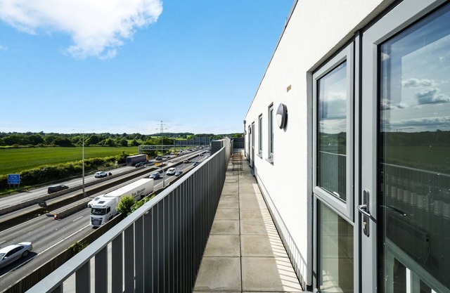 Brand New 1 Bed Apartment in Luton 34