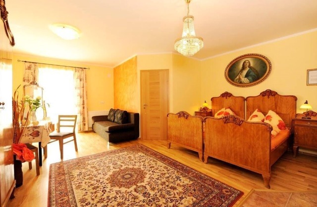 Brand new, 36m2 family room with garden-side balcony