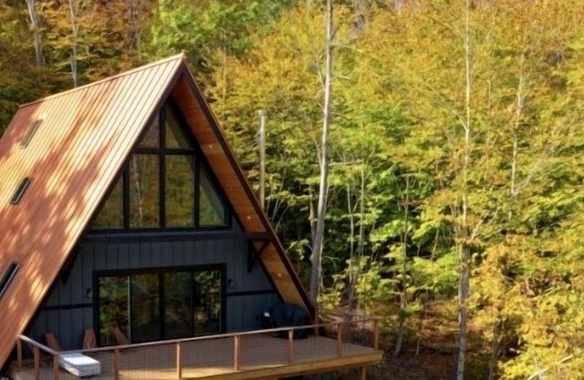 Brand new Aframe btw Okemo and Killington with a dock on Lake Rescue