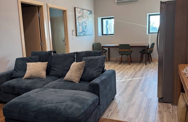 Brand new, cozy/modern 1-bedroom apartment located Norfolk's downtown district!