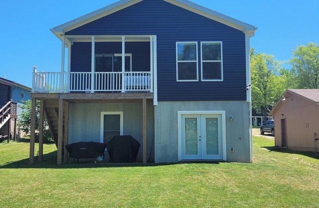 Brand new lake front house with private dock. Come visit the Loon's Nest