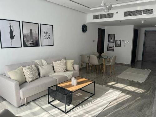 Brand New Lux 1BD Apt FREE Parking NEAR Beach