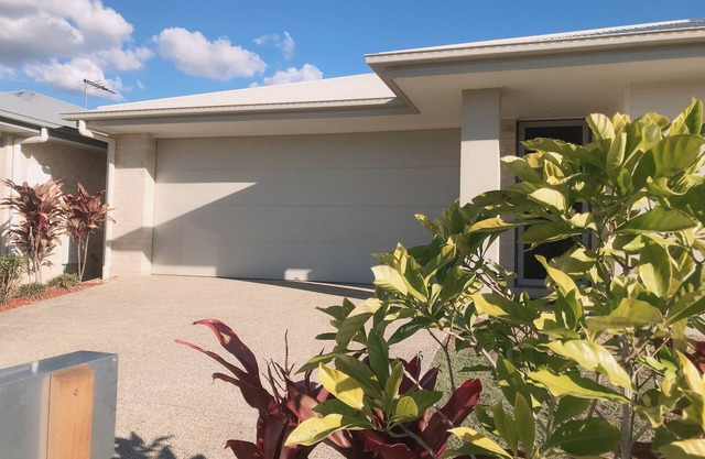 Brand new luxury home at Dakabin close to shop and North Lakes