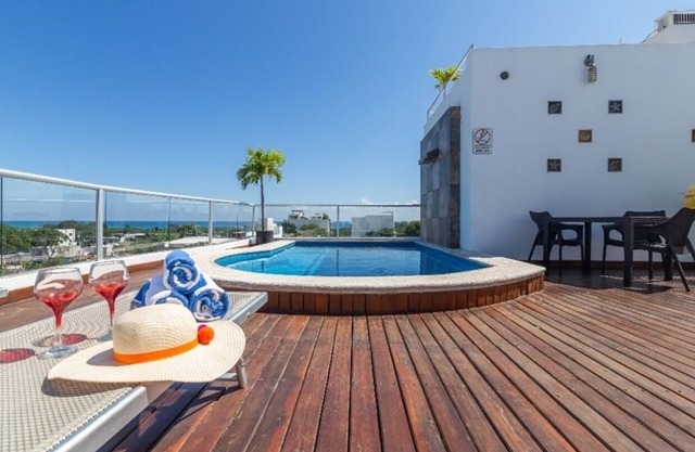 Brand new Ocean View Condo with rooftop pool