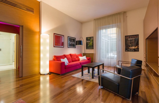 BRAND NEW SILENT LUXURIOUS BRIGHT LUXURY APARTMENT WITH TERRACE