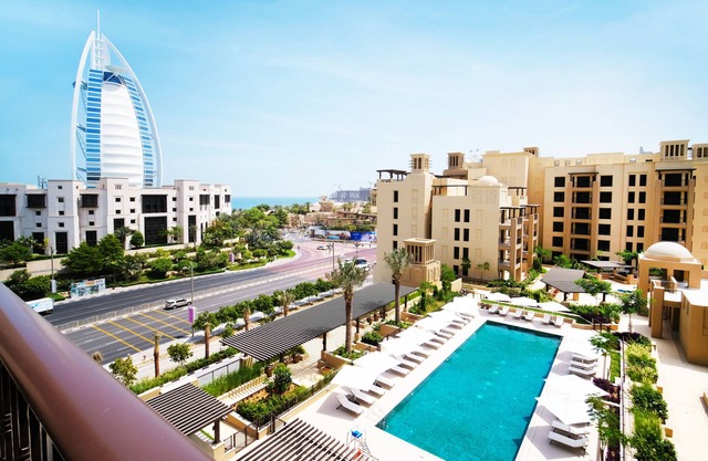 Brand New, Upgraded luxury 2BR/Burj Al Arab View