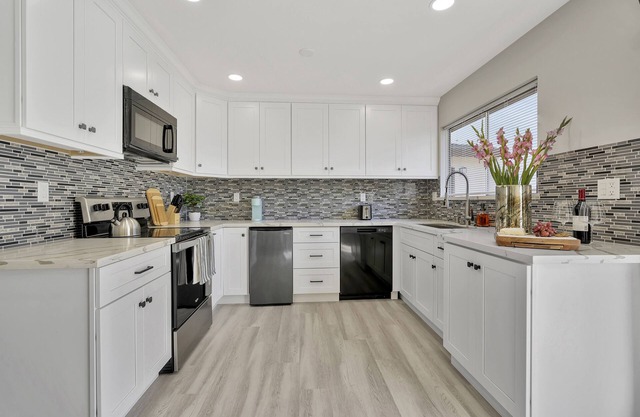 BRAND NEW welcoming 3BD house with HIGH SPEED WIFI