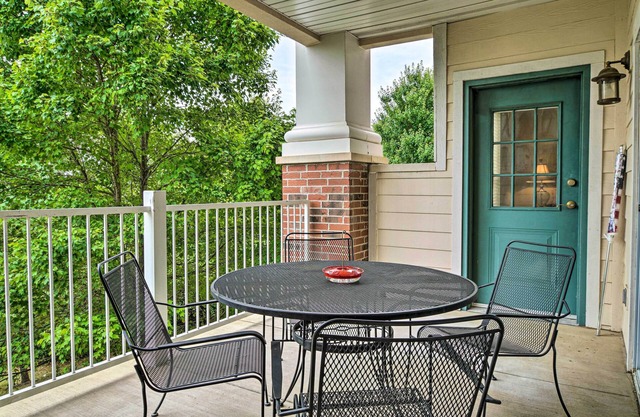 Branson Condo w/Balcony, 3 Miles to Downtown