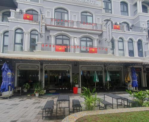 BREAKING DAWN- TAEYANG Hotel Phú Quốc