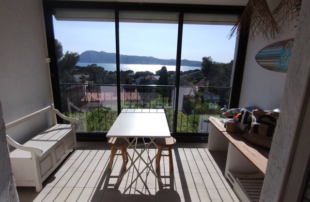 Breathtaking sea view,T3, for 6 , pool, parking