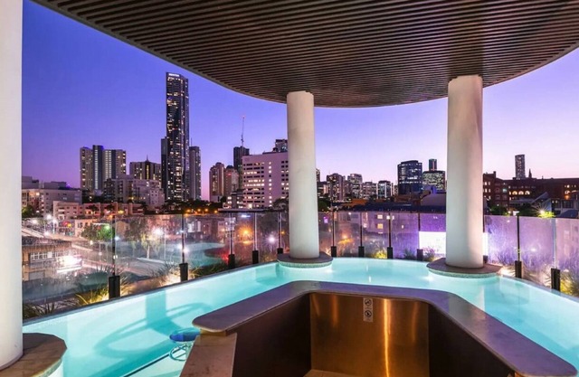 Breathtaking Sunset view apartment, BEST Location