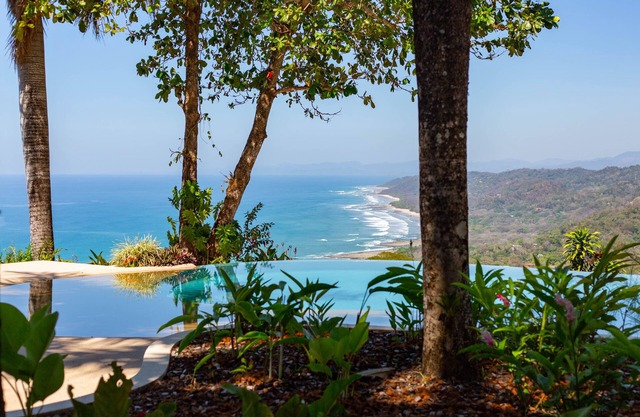 Breathtaking Sunsets And Amazing Ocean Views in Mal Pais. Sleeps 10.