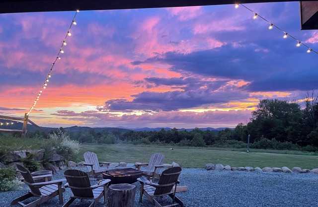 Breathtaking sunsets minutes from everything the White Mountains have to offer!