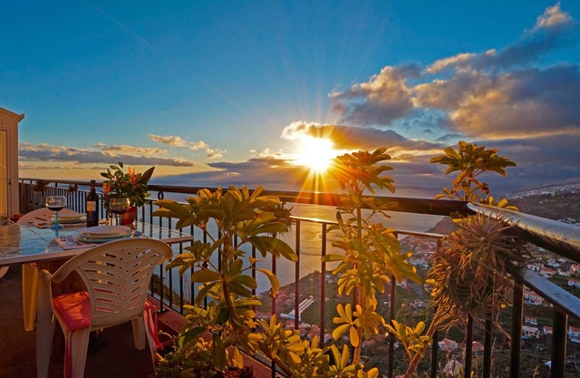 Breathtaking Views Holiday House with Heat and or Air conditioning System