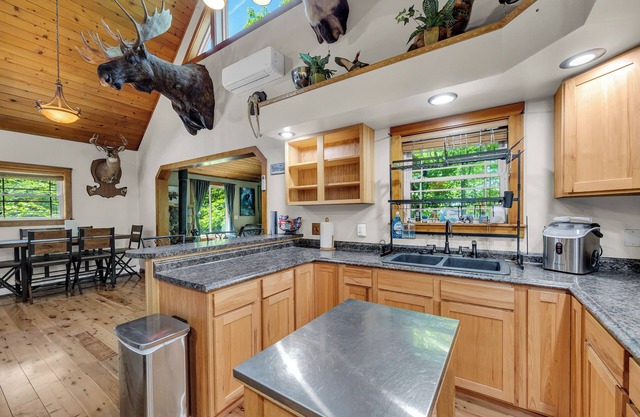 Brewer Lake Wilderness Cabin - Connect to Nature and Enjoy Classic Maine Charm!