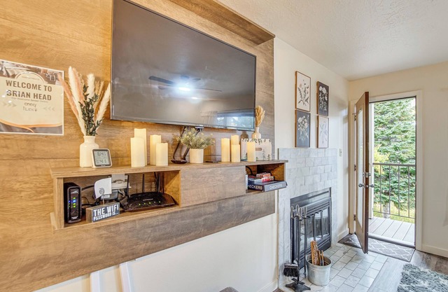 Brian Head Studio Condo w/Balcony + Mountain View