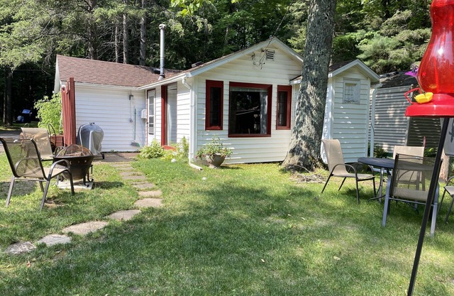 Bright 2 Bedroom Mackinac Cabin On Lovely Pelican w/Boat Dock&ATV Trails