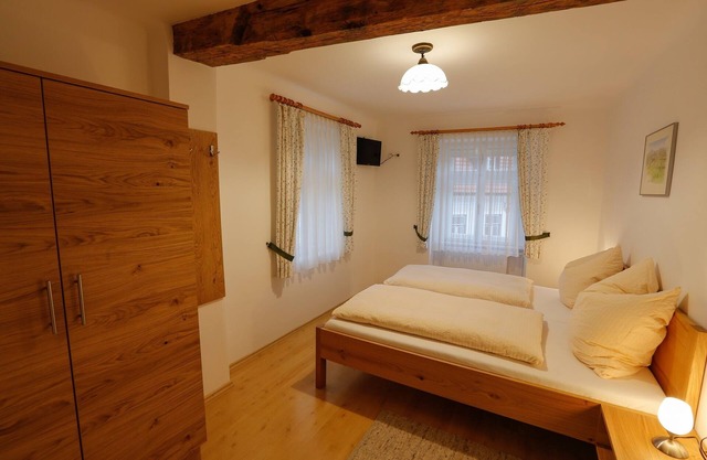 Bright and friendly double room (23 sqm) for two people with free WiFi