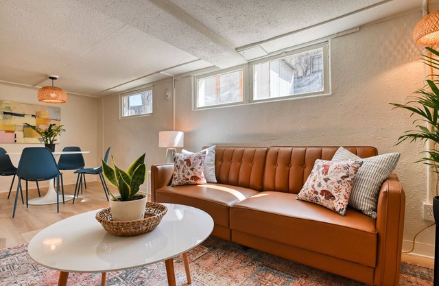 Bright and Inviting Space- Great Location!