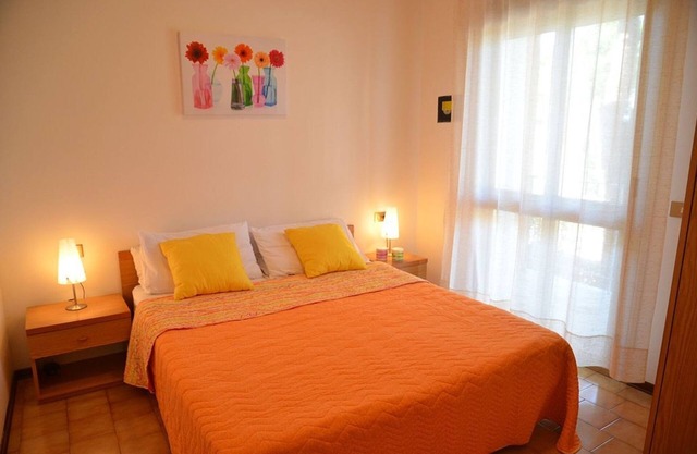 Bright and modern family apartment by Beahost Rentals