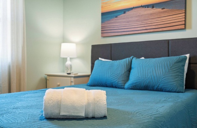 Bright and Cozy Oceanfront Condo – 2BR/2BA, Sleeps 4, Incredible Views