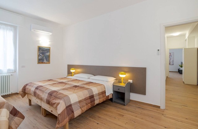 Bright Apartment with balcony! Resegone House