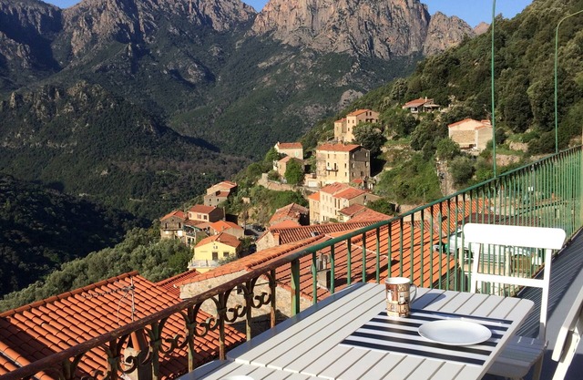 Bright apartment in Ota, between sea and mountains, exceptional view