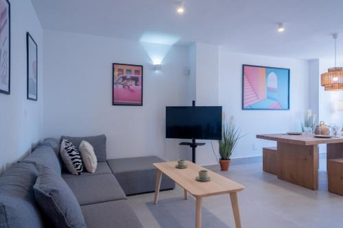 Bright Apartment with views 3 Bedrooms 2 Bathrooms