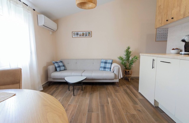 Bright & Cozy Apartment in quiet area near Airport - Rezidencija Joksimovic