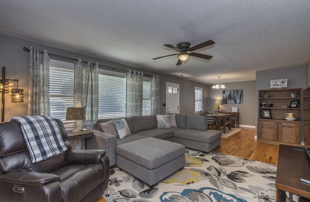 Bright, Cozy House w/Large Fenced Backyard!