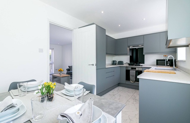 Bright Family House in Stevenage - Pastures Lodge